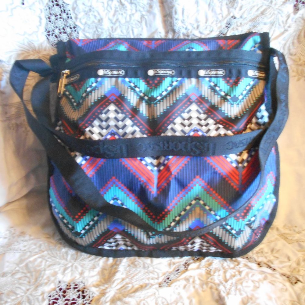 Large LeSportsac Bag Great Graphic Print! NWOT